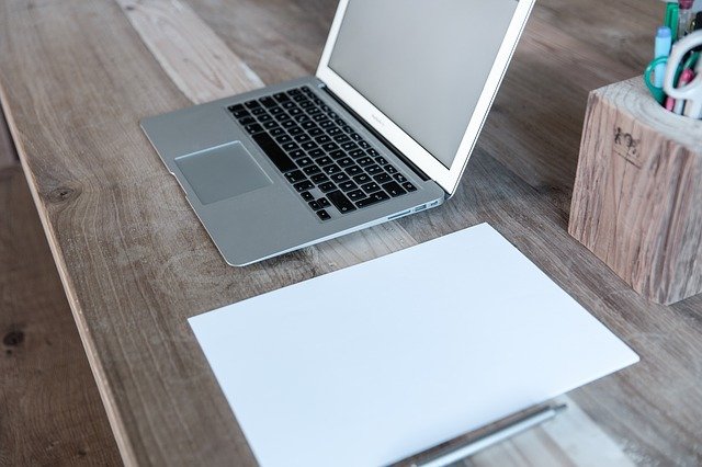Din 1 iulie firmele sunt obligate sa utilizeze E-Factura. 5 categorii de produse pentru care furnizorii trebuie sa foloseasca sistemul