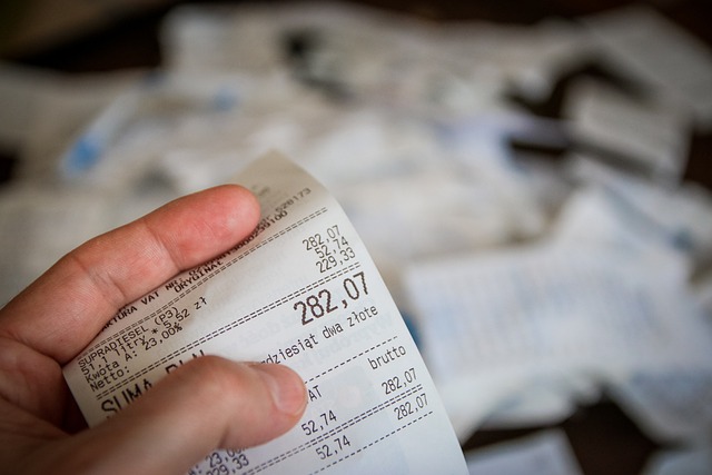 Din 1 ianuarie 2023 se aplica amenzi de pana la 4.000 lei pentru restaurantele care nu trec bacsisul pe bonul fiscal