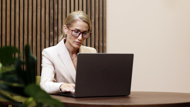 Ai SRL si PFA in acelasi timp? Poti pierde regimul micro daca nu esti atent