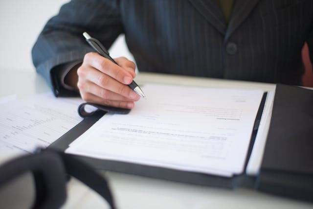 Procedura de renuntare (voluntara) la mandatul de administrator intr-o SRL