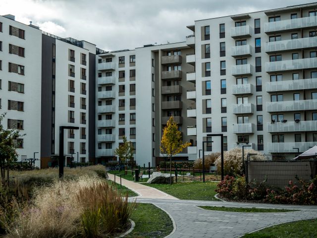 Dezvoltatori imobiliari: cum gestionezi corect fiscalitatea si contabilitatea, de la achizitia terenului pana la vanzarea constructiei