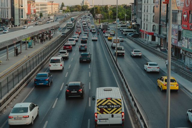 Rovinieta si TollRo de la 1 octombrie 2026. Tarife noi in lei, TVA inclus si ce trebuie sa stie firmele despre deducere